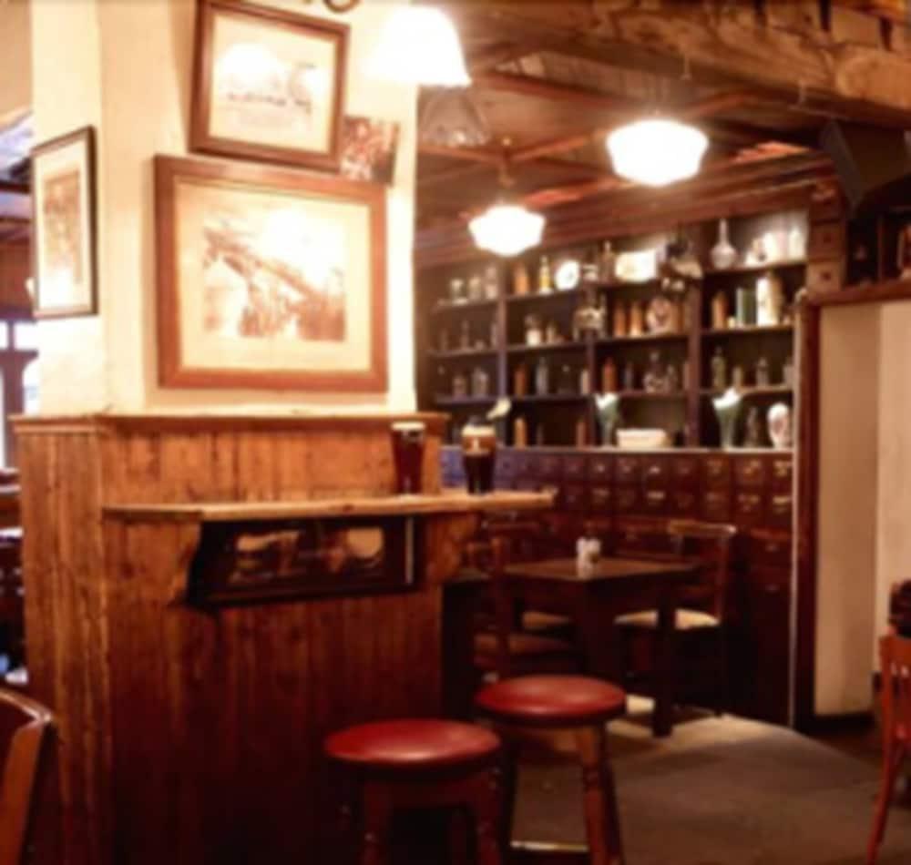 Celtic Lodge Guesthouse - Restaurant & Bar Дублин Экстерьер фото